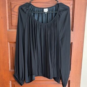 a new day Black Long-Sleeve Gathered Peasant Tunic
